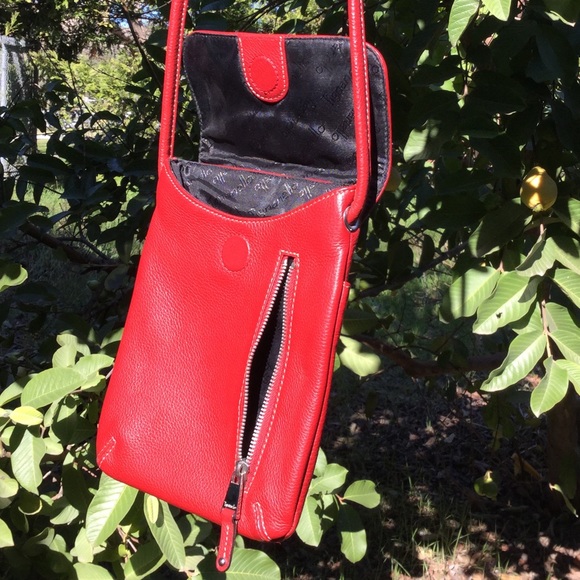 Tignanello Handbags - Tignanello Leather Bag